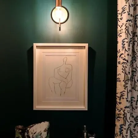 Artistic Hideaway Within York's Ancient Walls