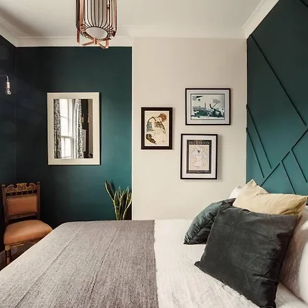 Artistic Hideaway Within York's Ancient Walls