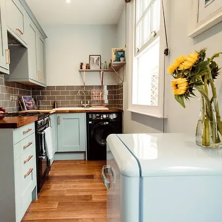 Artistic Hideaway Within York's Ancient Walls 요크