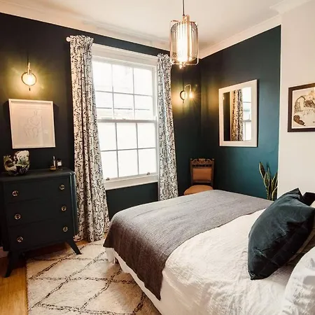 Artistic Hideaway Within York's Ancient Walls