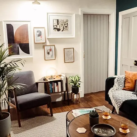 Artistic Hideaway Within York's Ancient Walls *