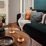 Artistic Hideaway Within York's Ancient Walls Ferienhaus York