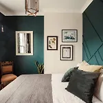 Artistic Hideaway Within York's Ancient Walls