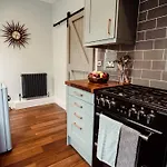 Artistic Hideaway Within York's Ancient Walls * York