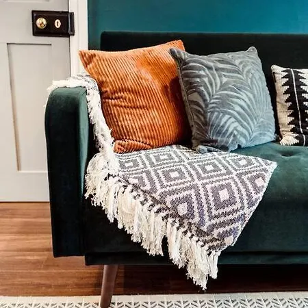 Artistic Hideaway Within York's Ancient Walls Γιορκ